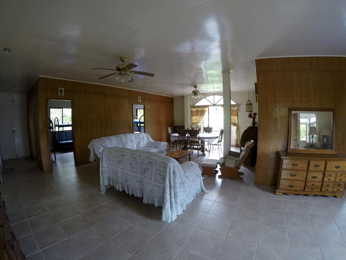 Fat Monkey Hostel Coron Extérieur photo