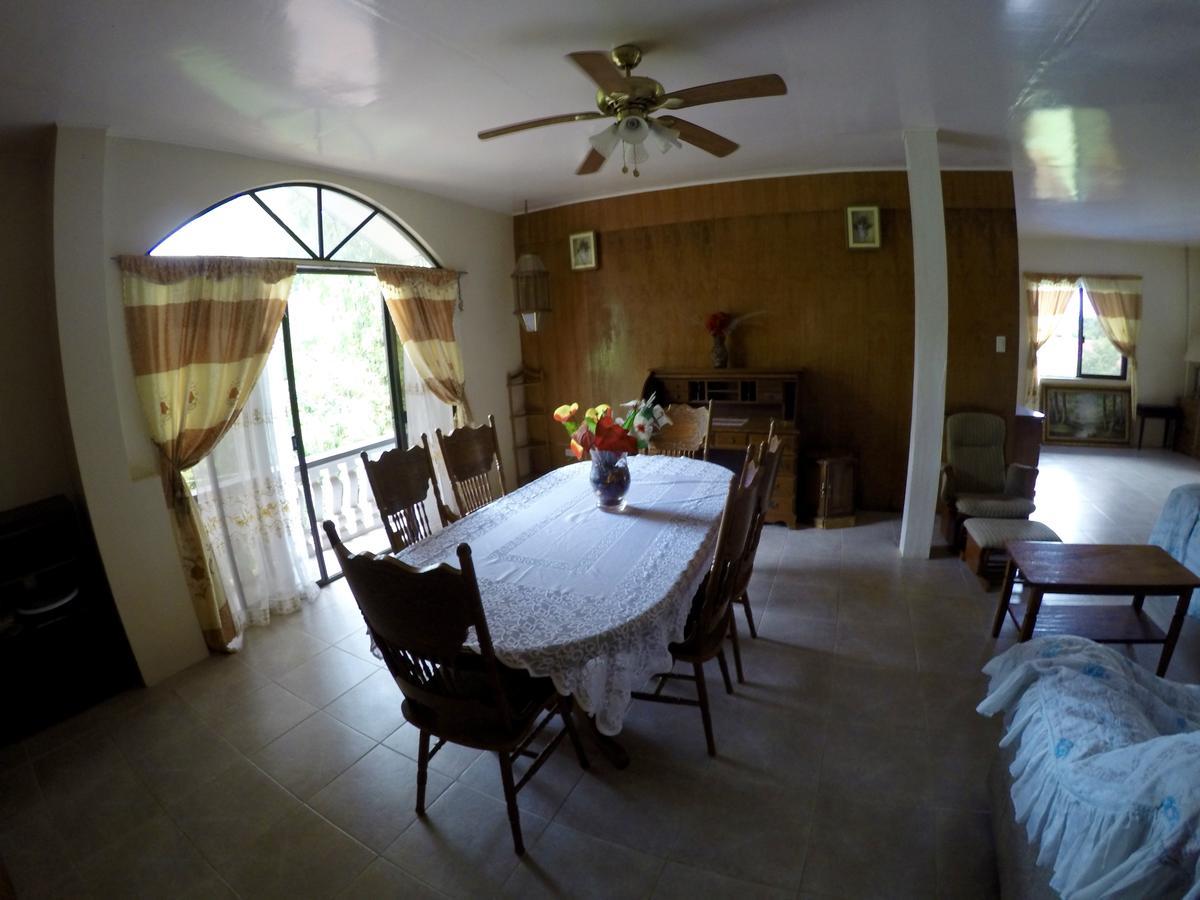 Fat Monkey Hostel Coron Extérieur photo