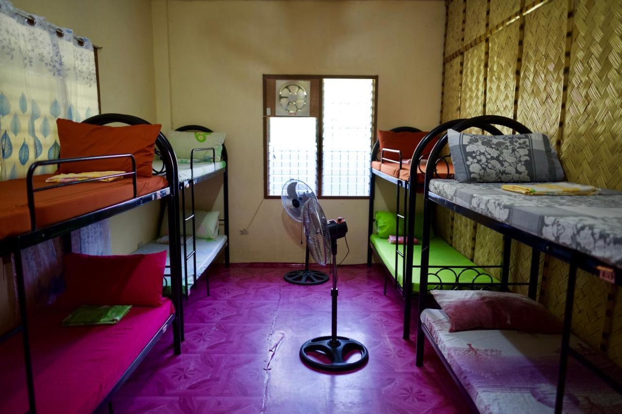 Fat Monkey Hostel Coron Extérieur photo
