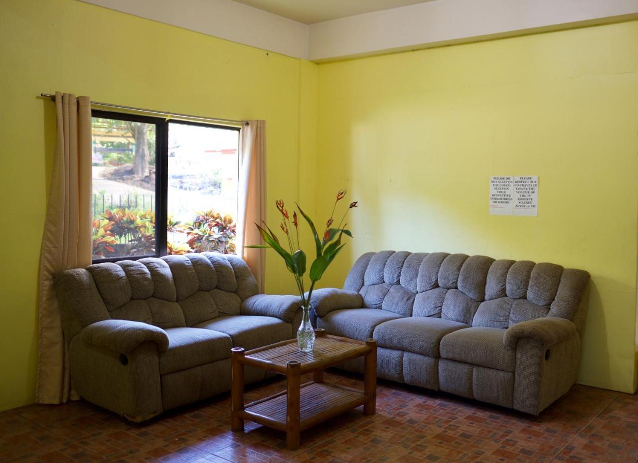 Fat Monkey Hostel Coron Extérieur photo