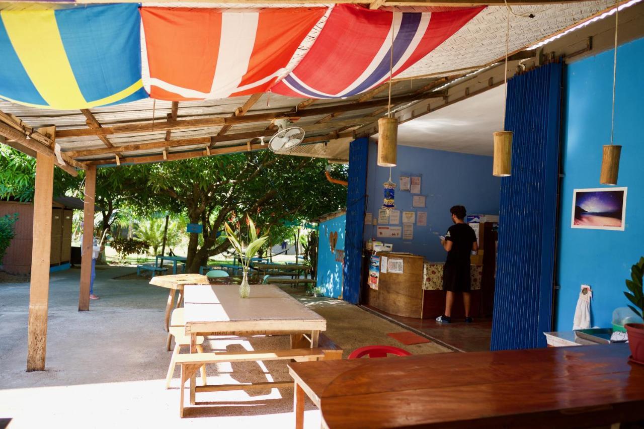 Fat Monkey Hostel Coron Extérieur photo