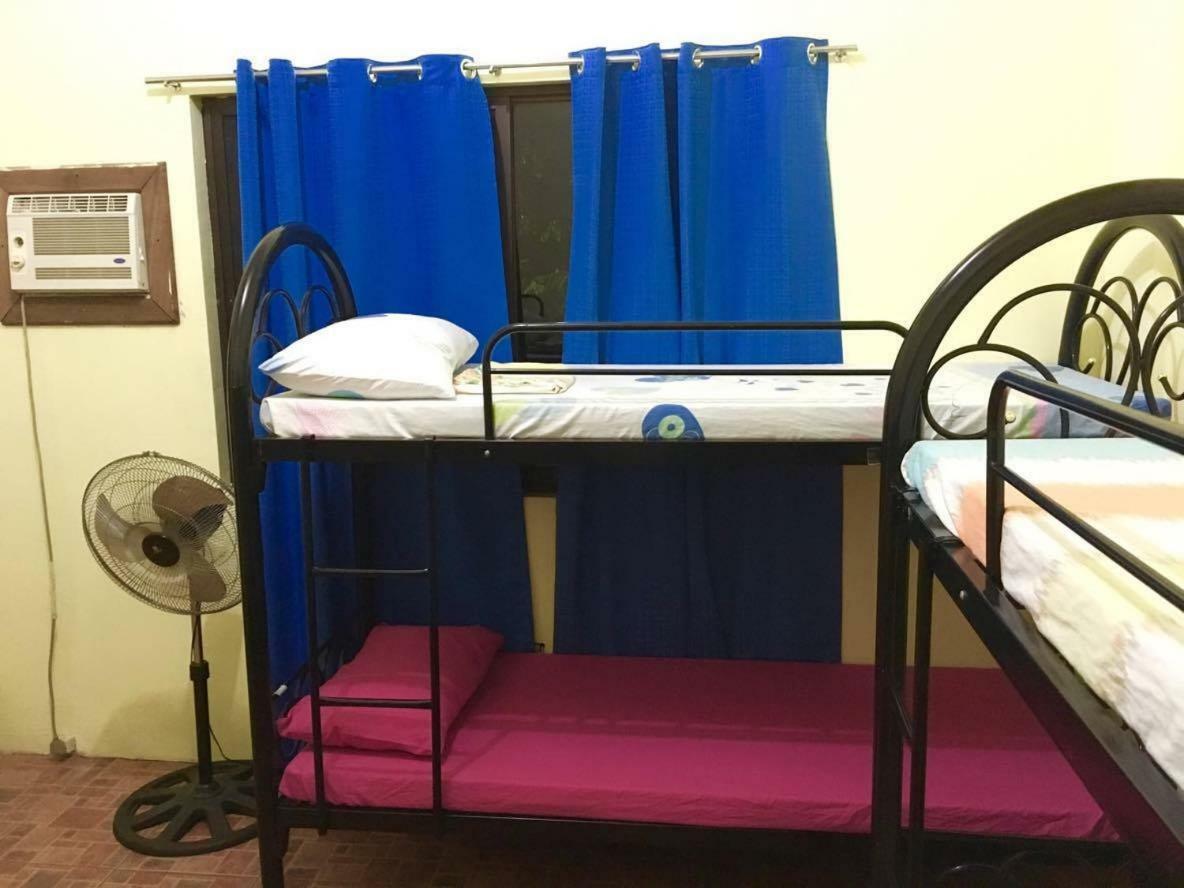 Fat Monkey Hostel Coron Extérieur photo